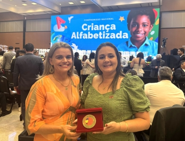 Em Brasília, Mercedes é premiada nacionalmente com o Selo Ouro na Educação